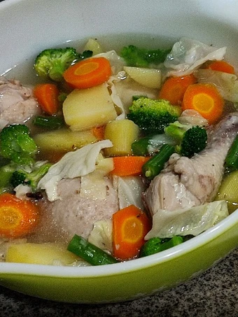 Cara Mudah Membikin Resep Sop Ayam Brotang yang Bikin Ngiler Anti Ribet, Uenak Banget