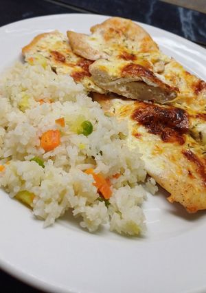 Sajtos-tejfölös csirkemellfilé recept fotója