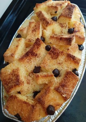 Foto resep Bread Pudding with Custard Sauce