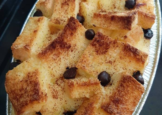 Resep Bread Pudding With Custard Sauce Oleh Intan Zahra H A Cookpad