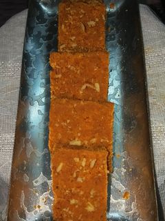મોહન થાળ (Mohan Thal Recipe In Gujarati) રેસીપી મુખ્ય ફોટો