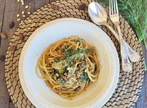 Foto di Spaghettoni con alici, zafferano e finocchietto selvatico