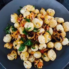 A picture of Makhane Bhel.