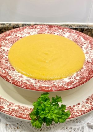 Una foto de Crema de verduras con pollo