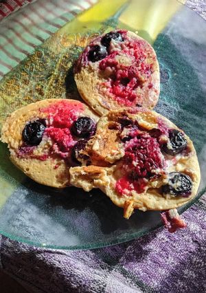 Una foto de Pancakes de frutos rojos 🥞🍓🫐
