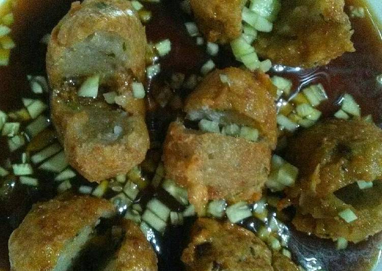 Proses meracik Pempek adaan tuna yang nikmat