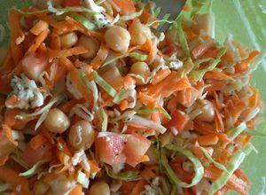 Una foto de Ensalada de garbanzos y roquefort
