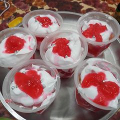 A picture of Strawberryjellymoose.