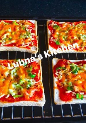 A picture of BREAD Pizza:.