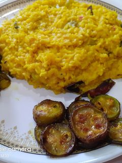 মুগ ডালের খিচুড়ি (Moong daler khichuri in Bengali) রেসিপির প্রধান ছবি