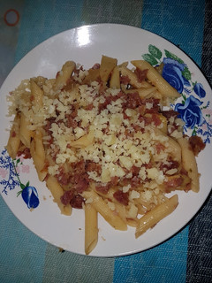 Una foto de Pasta a la hawaiana