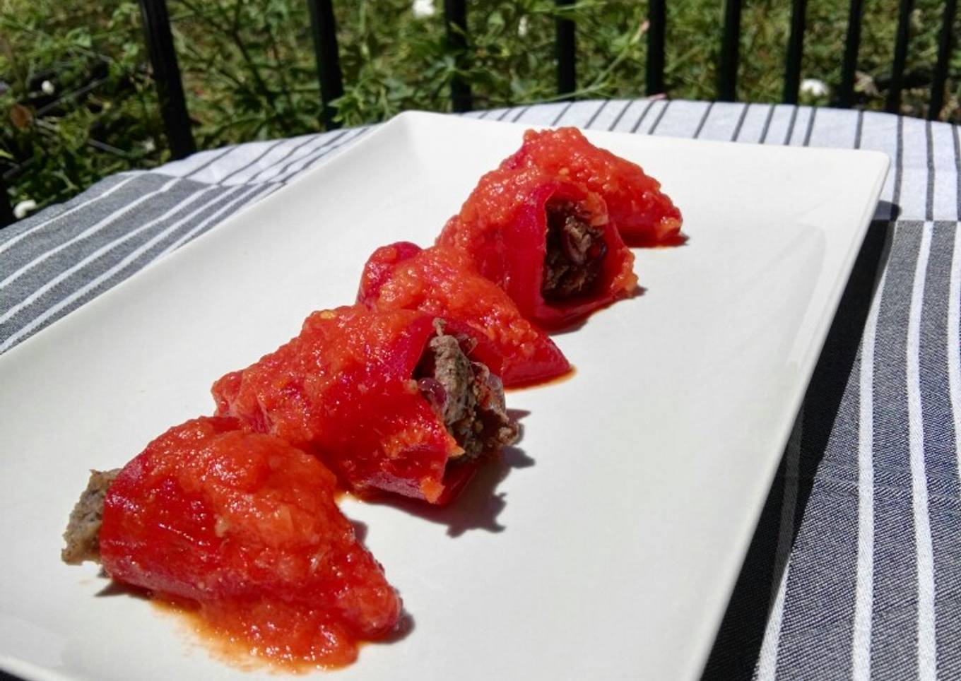 Pimientos rellenos de morcilla vegana