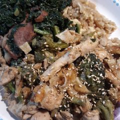 A picture of Sesame Honey Chicken.