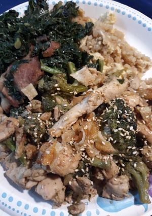 A picture of Sesame Honey Chicken.
