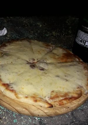Una foto de Pizza con mozzarella
