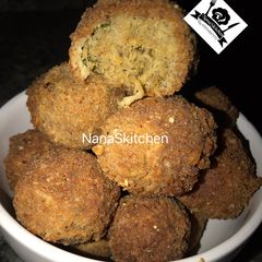 Crispy chicken balls A picture of Crispy chicken balls.