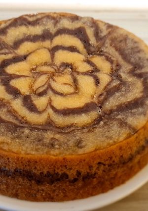मार्बल केक(marble cake recipe in Hindi) रेसिपी मुख्य फोटो
