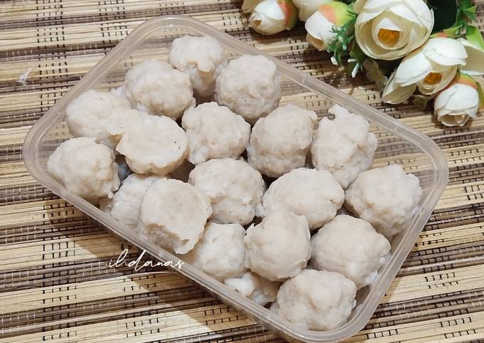 Resep Bakso Ayam Frozen Kenyal Dan Lezat Oleh Ihdanas Cookpad