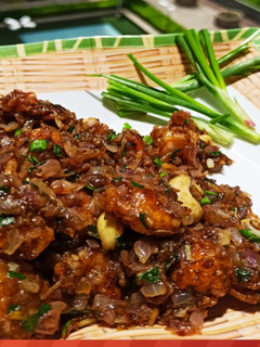 ஹோட்டல் பானியில் மிளகு இறால் வறுவல் (Hotel style Milagu Iraal Recipes In Tamil) செய்முறை முக்கிய புகைப்படம்