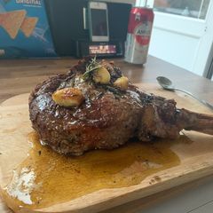 Tomahawk Steak A picture of Tomahawk Steak.