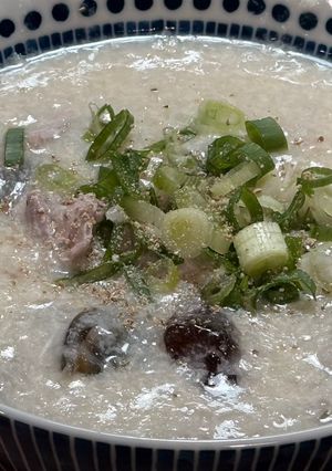皮蛋瘦肉粥 的食譜成品照片