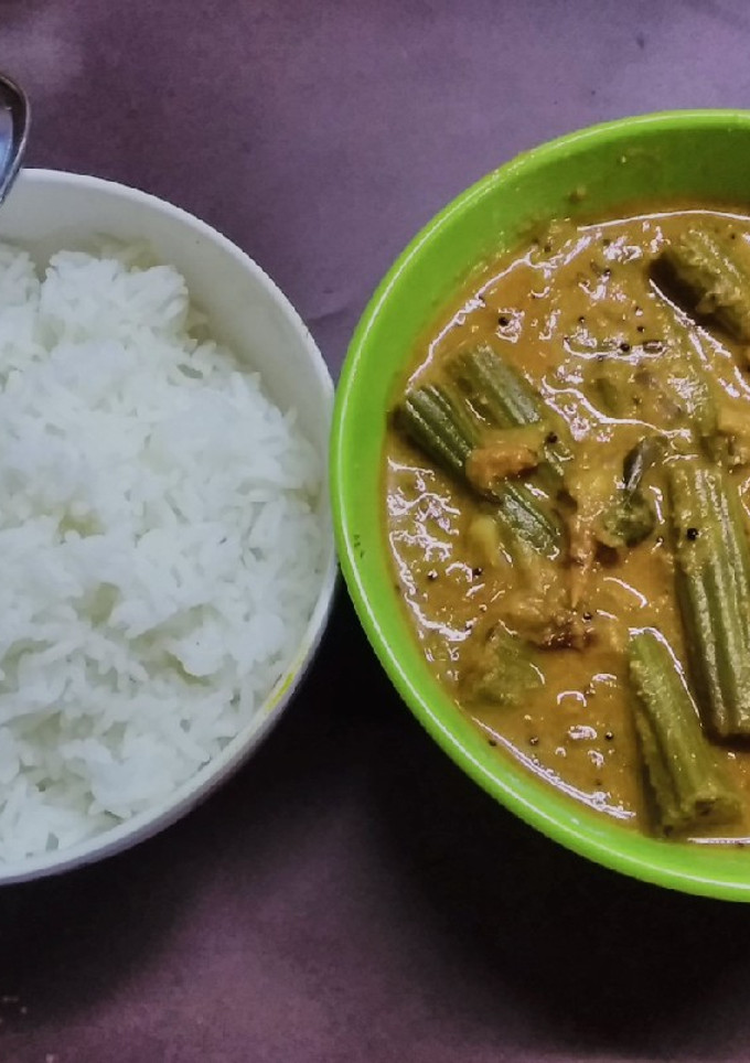 கிராமத்து முருங்கைக்காய் குழம்பு செய்முறை முக்கிய புகைப்படம்