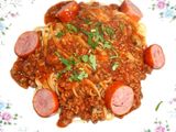 Tallarines con salsa de carne y chorizo