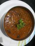 अख्खा मसूर उसळ कोल्हापुरी स्टाईल (Akkha Masoor Usal Kolhapuri Style Recipe In Marathi)