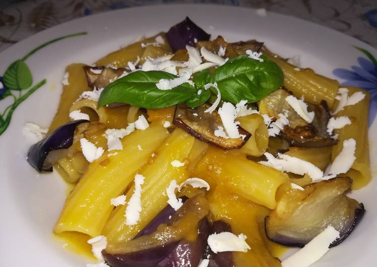 Pasta alla Norman - Norma di melanzane con i datterini gialli