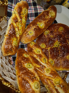 صورة لوصفة 🥖 خبز بالزيتون صحي وخفيف قطن 😋😋😋😋