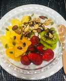 Ensalada de frutas con avena y frutos secos variados !!!