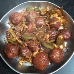 A picture of Dry Manchurian.