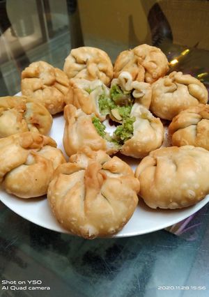 A picture of Tuvar & dry fruit kachori(green pigeon peas & dry fruit kachori.