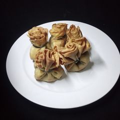 A picture of Meat parcels.