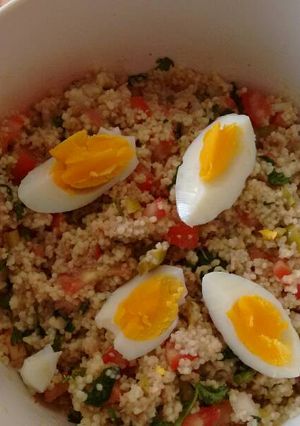Una foto de Cous-cous con atún. ॐ