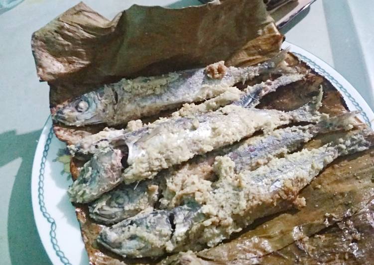 Cara membuat Pepes Ikan cabe rawit yang lezat dan Mudah Dibuat