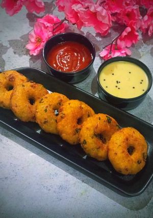 A picture of Poha vada.