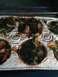 Una foto de Muffins de espinacas con portobello y queso