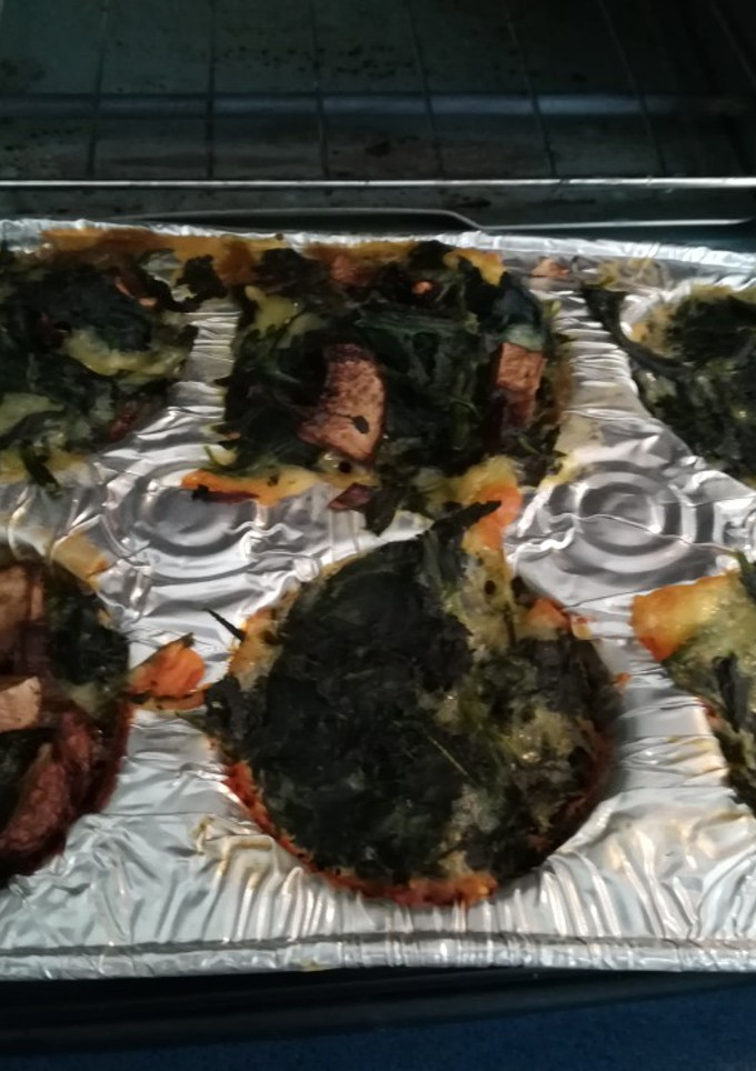 Una foto de Muffins de espinacas con portobello y queso