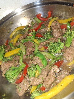 Una foto de Brócoli con Carne🥦