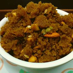 A picture of Amritsari Gur Halwa.