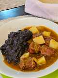 Longaniza con papas en salsa