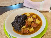 Una foto de salsa de longaniza