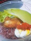 Nasi Merah Ayam Goreng Lalapan (Telur Labu Siem Kukus)