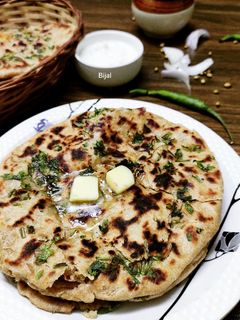 चूर चूर पराठा (Chur chur paratha recipe in Hindi) रेसिपी मुख्य फोटो