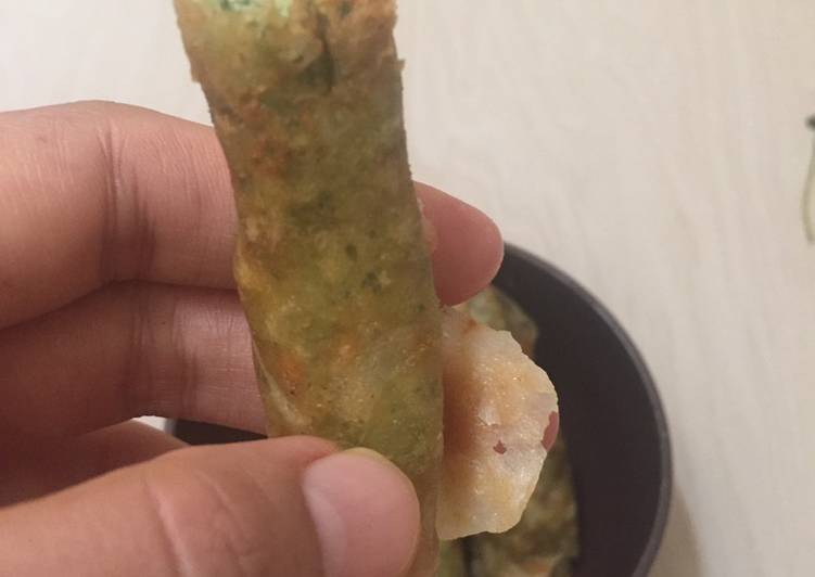 Cemilan MPASI bayam-telur-keju roll