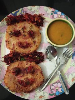 રવા ઉત્તપમ(Rava Uttapam Recipe in Gujarati) રેસીપી મુખ્ય ફોટો