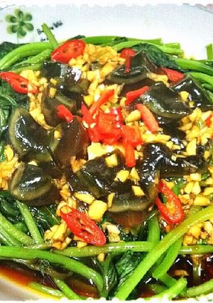 皮蛋地瓜葉 的食譜成品照片