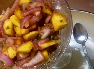 Una foto de Ceviche de mango CR