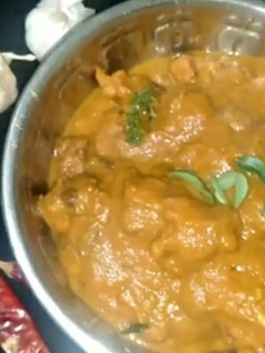 கார்லிக் சிக்கன் கிரேவி (Garlic chicken gravy recipe in tamil) செய்முறை முக்கிய புகைப்படம்